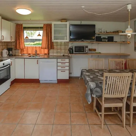 3 Bedroom Cozy In Sydals Skovby (Syddanmark)